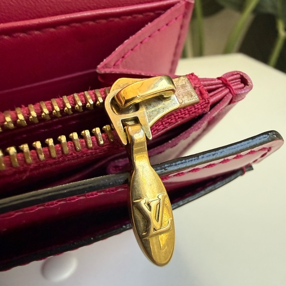 Louis Vuitton ‘Portefeuille Louise Long Wallet’ - Picture 14 of 14